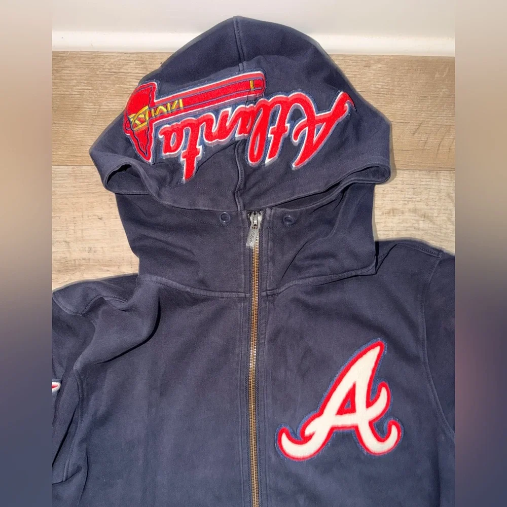 Pro Standard Atlanta Braves Navy Full-Zip Hoodie - Picture 4 of 11